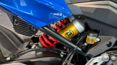 BMW F900 R